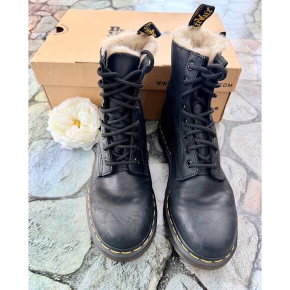 DR MARTENS FAUX FUR CLASSIC BOOTS - Picture 3 of 16